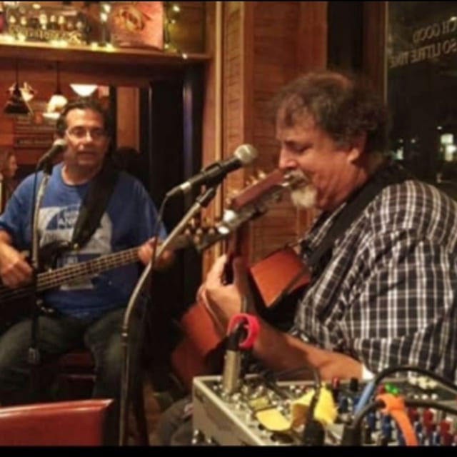 Outdoor Live Music at Lena's Beer Garden: Combo Indigo