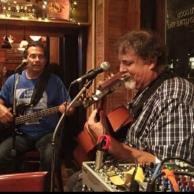 Outdoor Live Music at Lena's Patio: Combo Indigo
